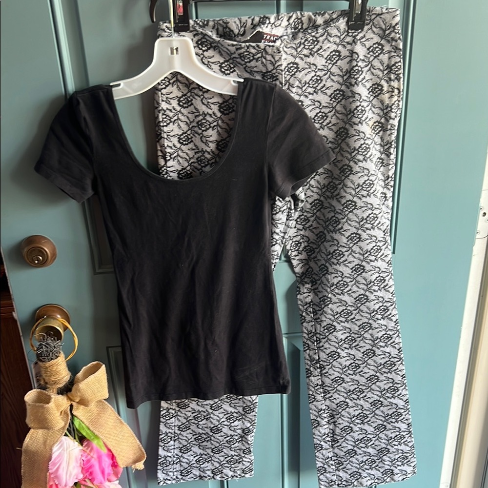 Black shirt, floral pants Set
